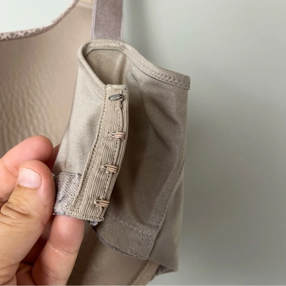 Playtex Secrets Shaping Balconette Nude Underwire Bra 38DDD‎